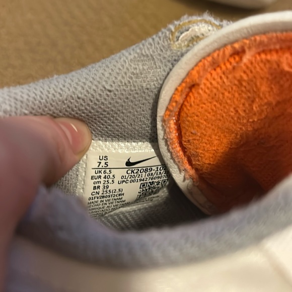 KD Trey 5 VIII EP ‘White Total Orange’ Men’s 7.5 - Picture 5 of 6